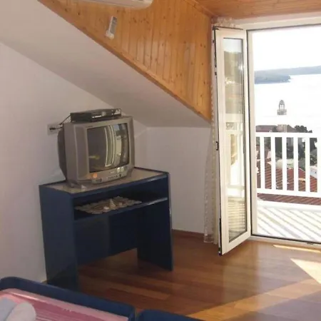 Sto 아파트 흐바르